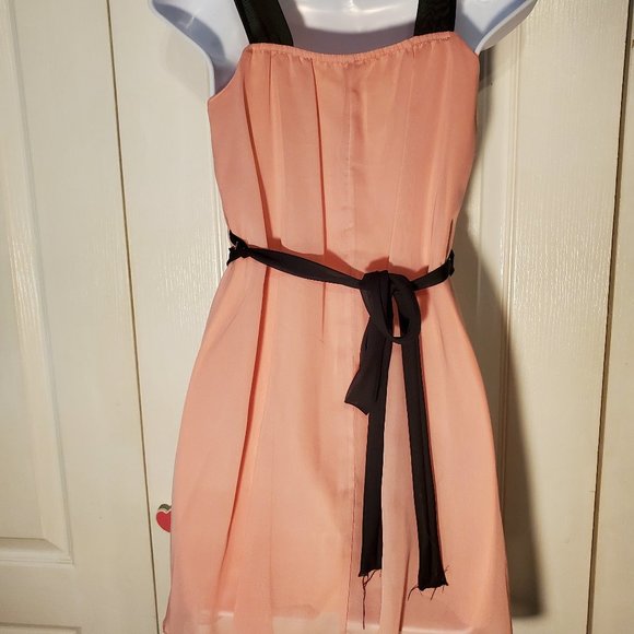 Girls Peach Dress Size 10 Chiffon Sleeveless Straps Black Beaded Flower KIDDO - Picture 3 of 9